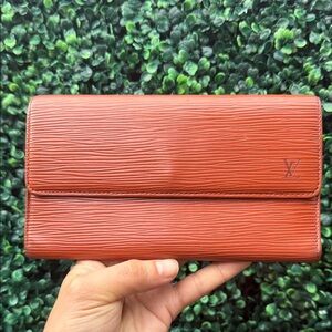 Louis Vuitton LV Brown Epi Leather Clutch Wallet